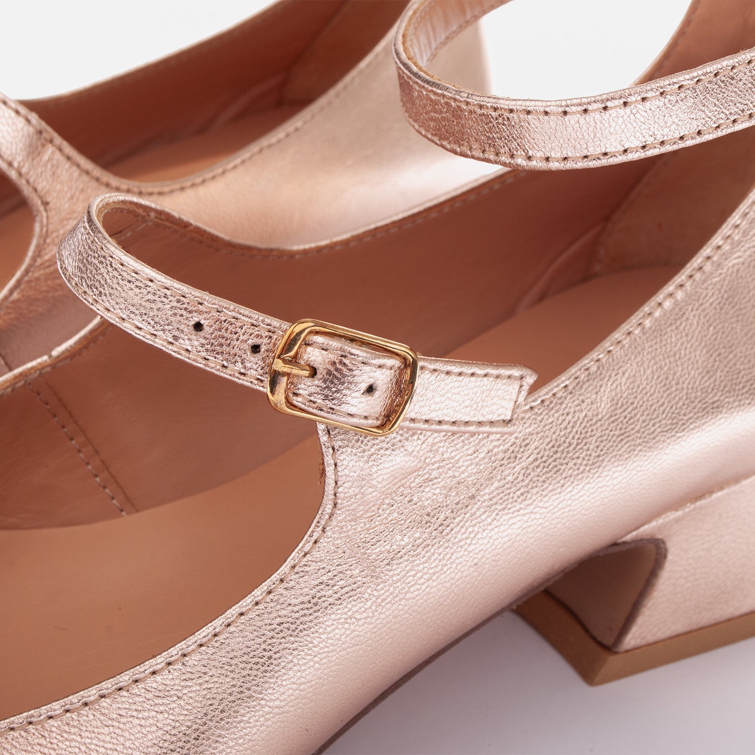 Czółenka w stylu Mary Jane - zdjęcie 5