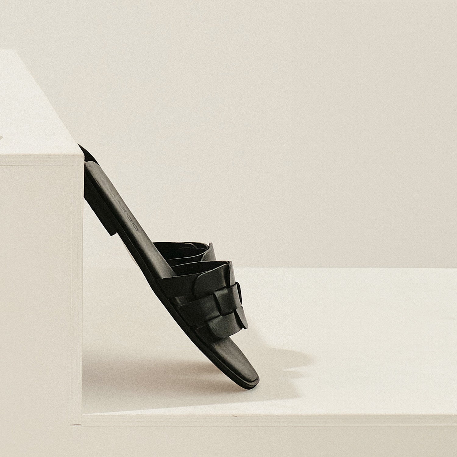 Klapki Alba - zdjęcie 4