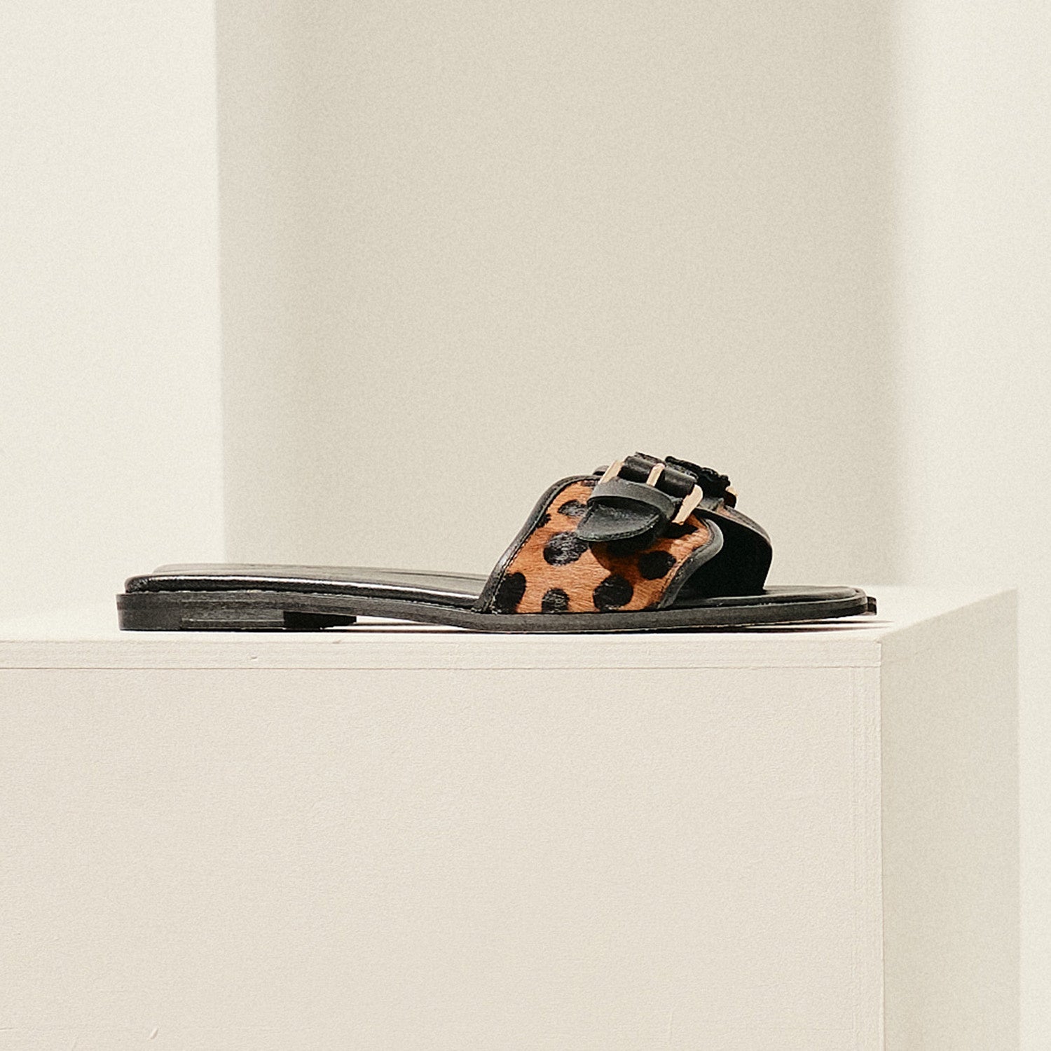 Klapki Fibbia - zdjęcie 4