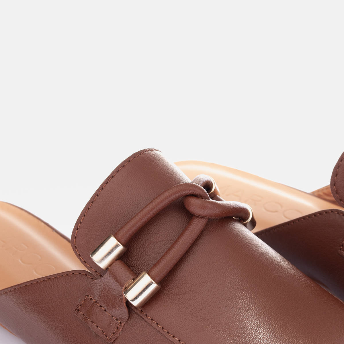 Klasyczne klapki mule - zdjęcie 5