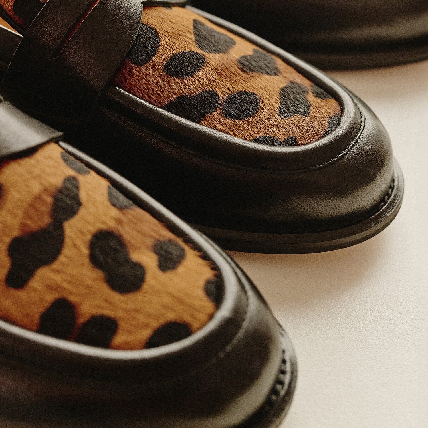 Loafersy Lorenzo Pony - zdjęcie 4