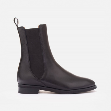 Light and comfortable Chelsea boots